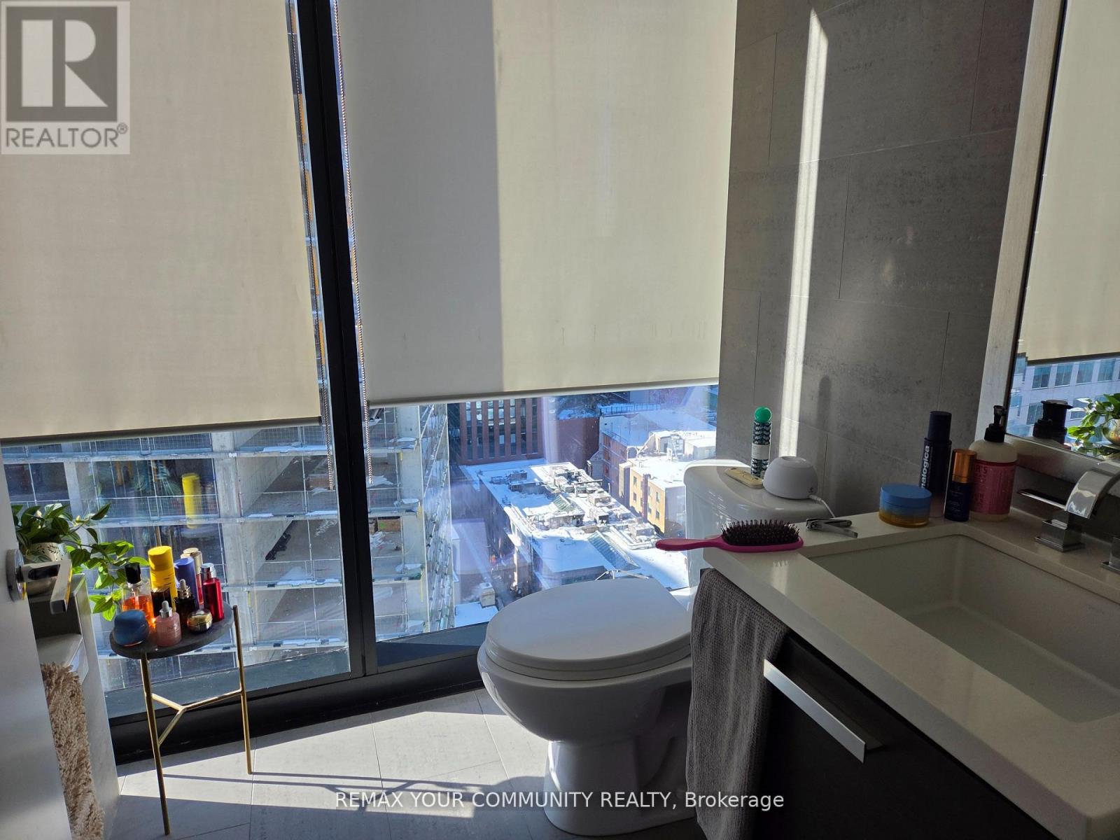 2107 - 224 King Street W, Toronto, Ontario  M5V 1H8 - Photo 9 - C12939576