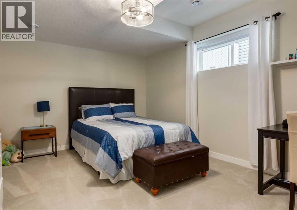 60 Crestbrook View SW, Calgary, Alberta  T3L 6G7 - Photo 44 - A2295774