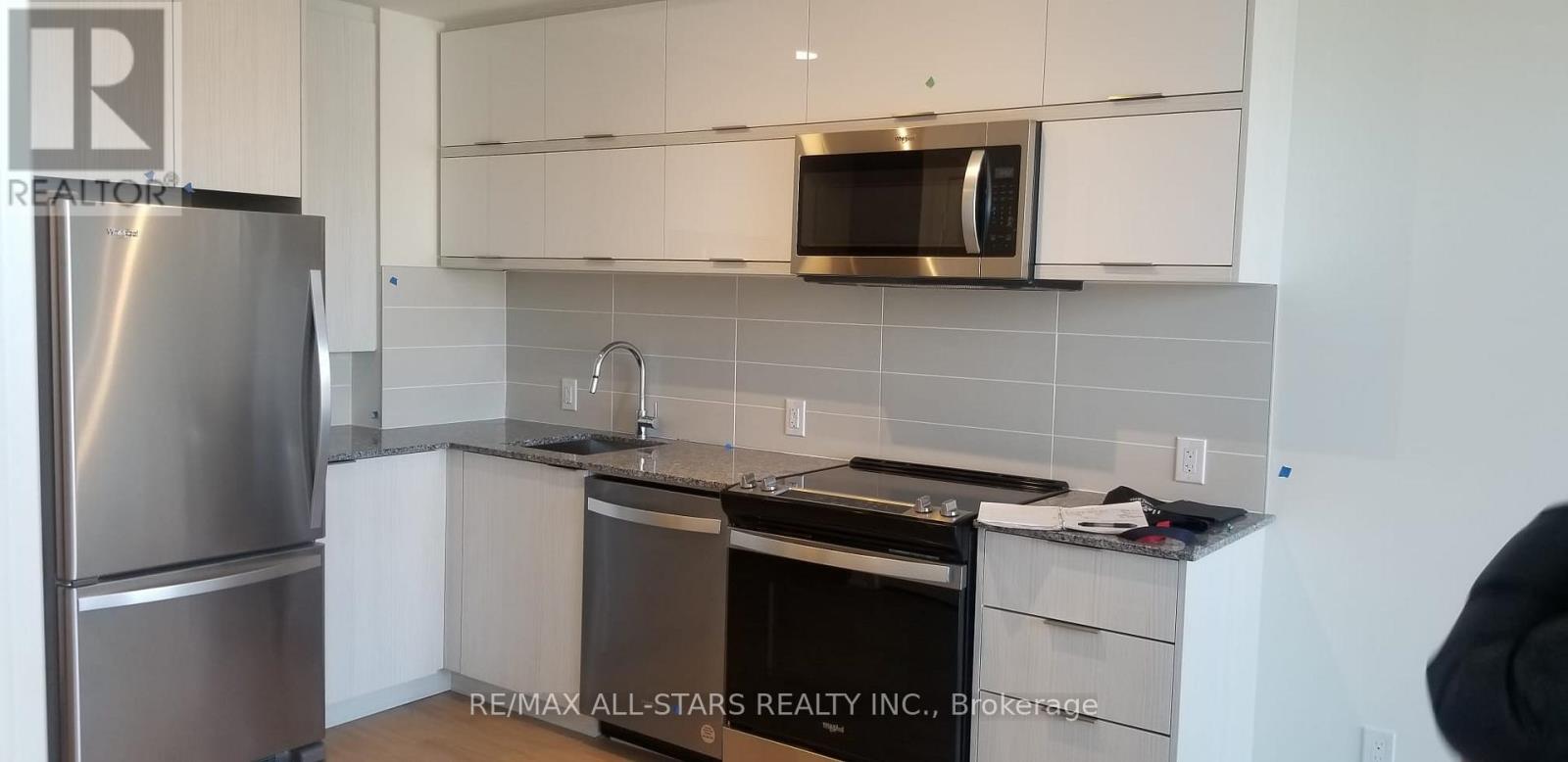 605 - 10 Deerlick Court, Toronto, Ontario  M3A 0A7 - Photo 4 - C12939622