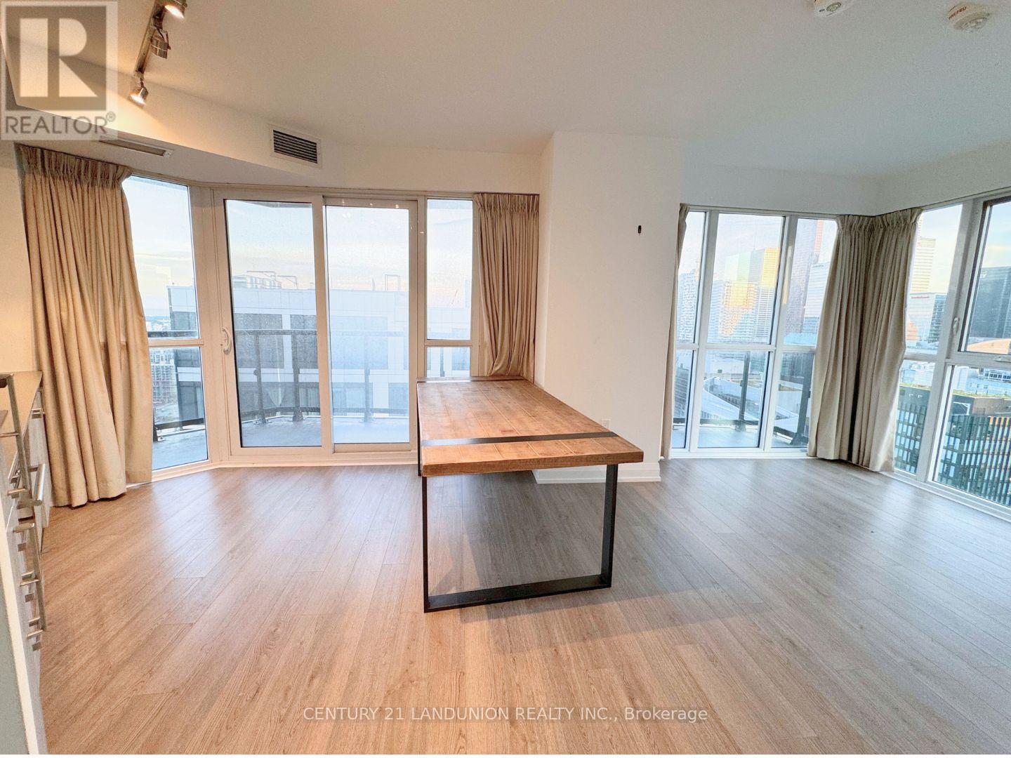 77 Mutual Street, Toronto, Ontario  M5B 2A9 - Photo 3 - C12939632