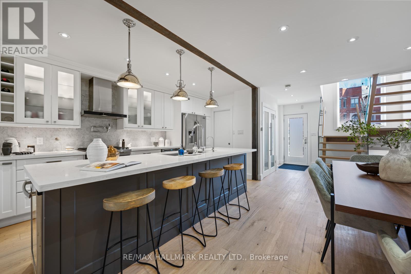 148 Cranbrooke Avenue, Toronto, Ontario  M5M 1M5 - Photo 10 - C12939668