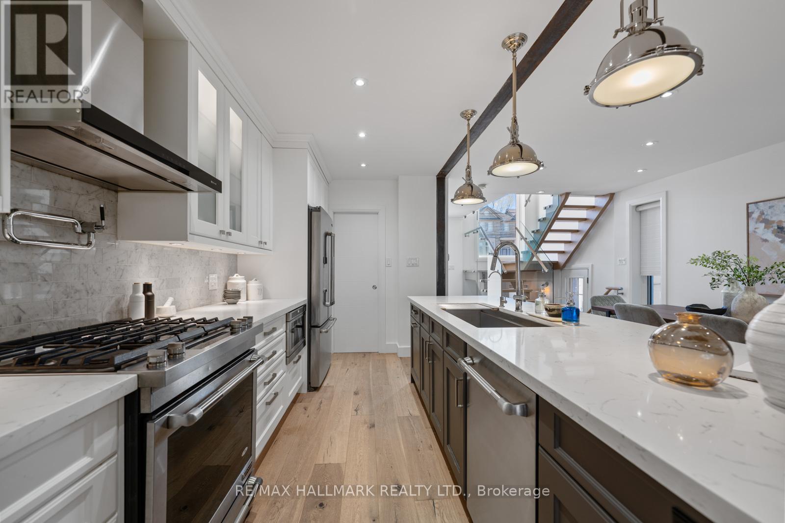 148 Cranbrooke Avenue, Toronto, Ontario  M5M 1M5 - Photo 9 - C12939668