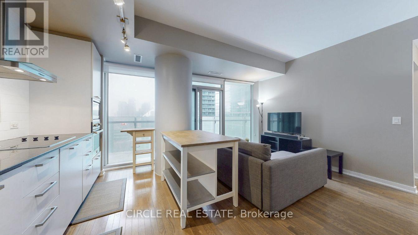 1408 - 14 York Street, Toronto, Ontario  M5J 0A9 - Photo 2 - C12939774