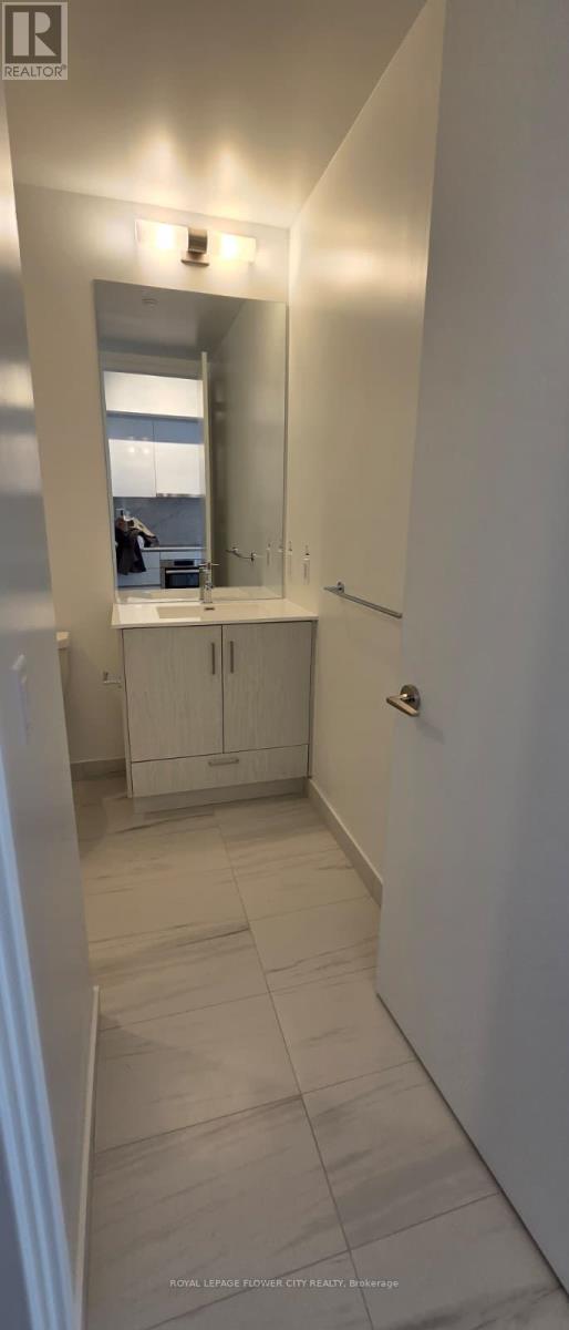 2301 - 180 Front Street E, Toronto, Ontario  M5A 0A9 - Photo 4 - C12939792