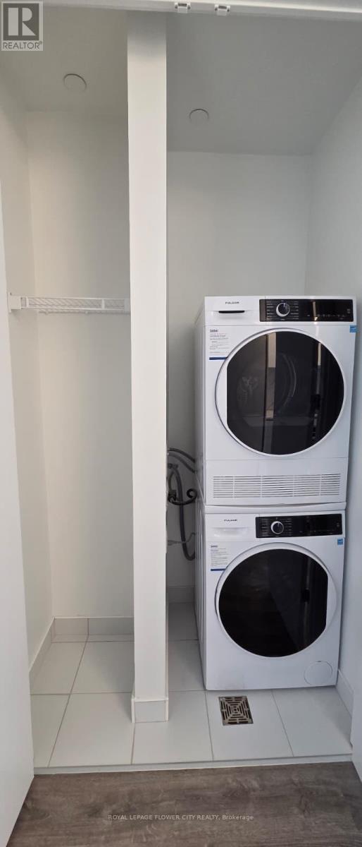 2301 - 180 Front Street E, Toronto, Ontario  M5A 0A9 - Photo 8 - C12939792