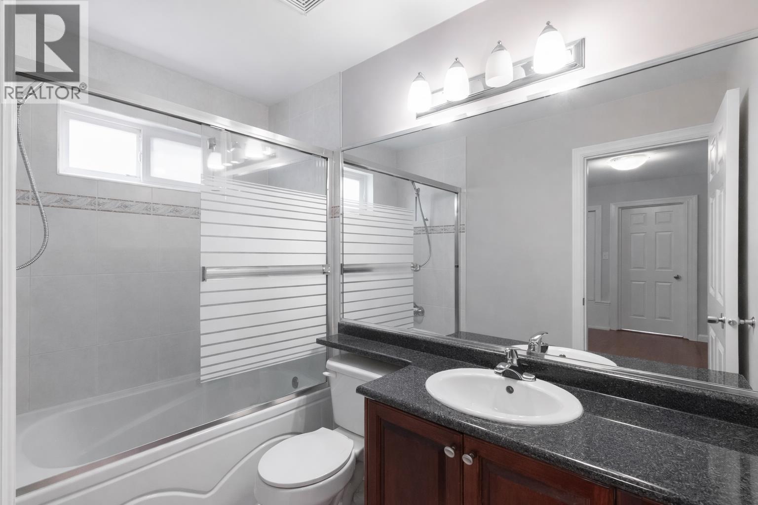 7487 Rosewood Street, Burnaby, British Columbia  V5E 2G6 - Photo 13 - R3104415