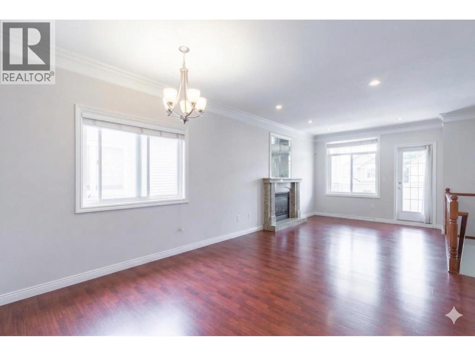 7487 Rosewood Street, Burnaby, British Columbia  V5E 2G6 - Photo 6 - R3104415