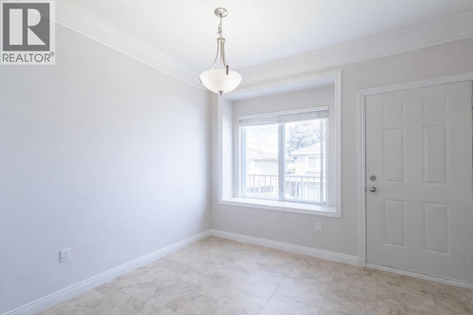 7487 Rosewood Street, Burnaby, British Columbia  V5E 2G6 - Photo 11 - R3104415