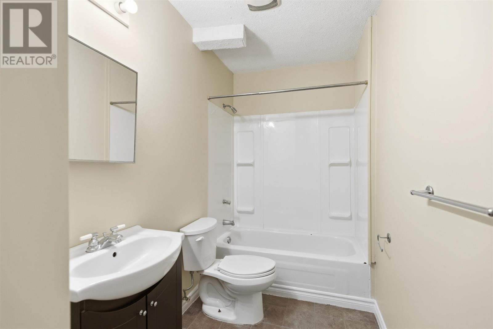 30-32 Wemyss St, Sault Ste. Marie, Ontario  P6B 1B3 - Photo 11 - SM260579