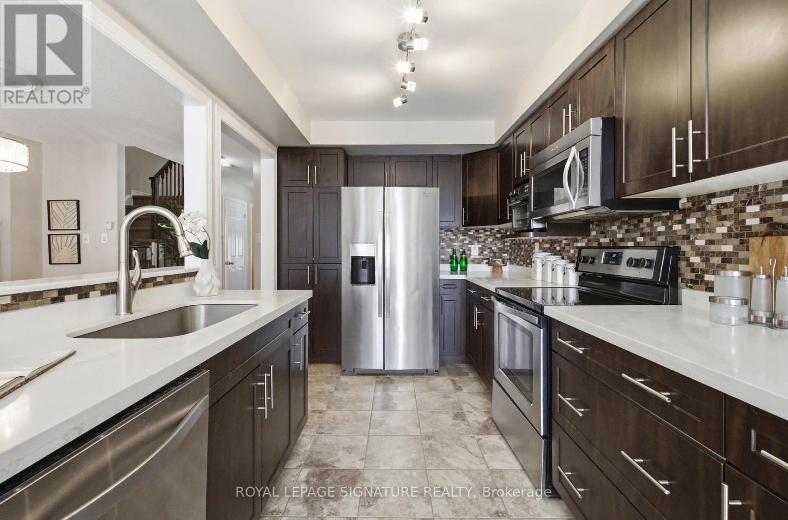 39 Keywood Street, Ajax, Ontario  L1Z 2E5 - Photo 18 - E12939510