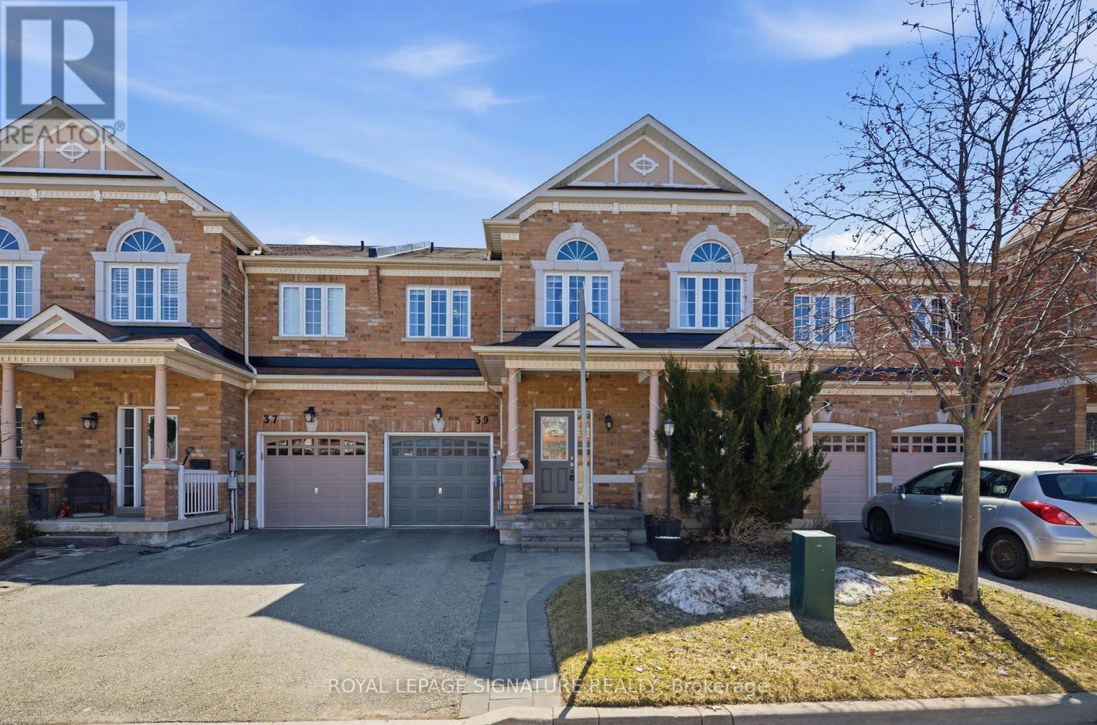 39 Keywood Street, Ajax, Ontario  L1Z 2E5 - Photo 2 - E12939510