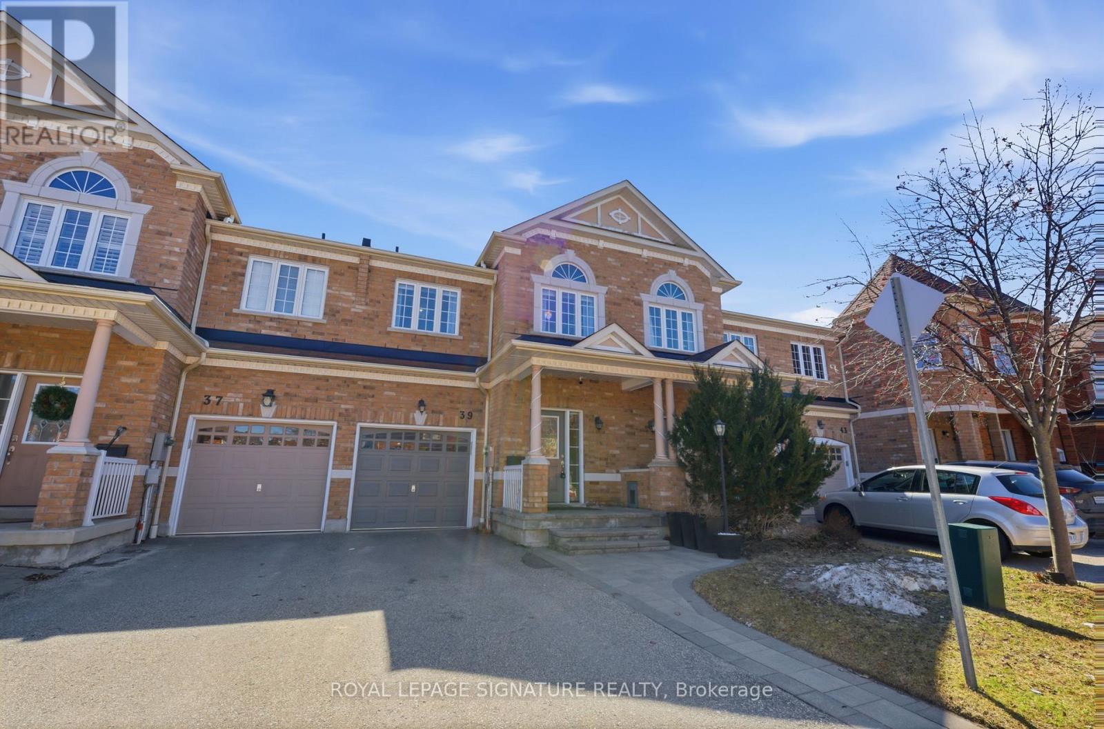 39 Keywood Street, Ajax, Ontario  L1Z 2E5 - Photo 3 - E12939510