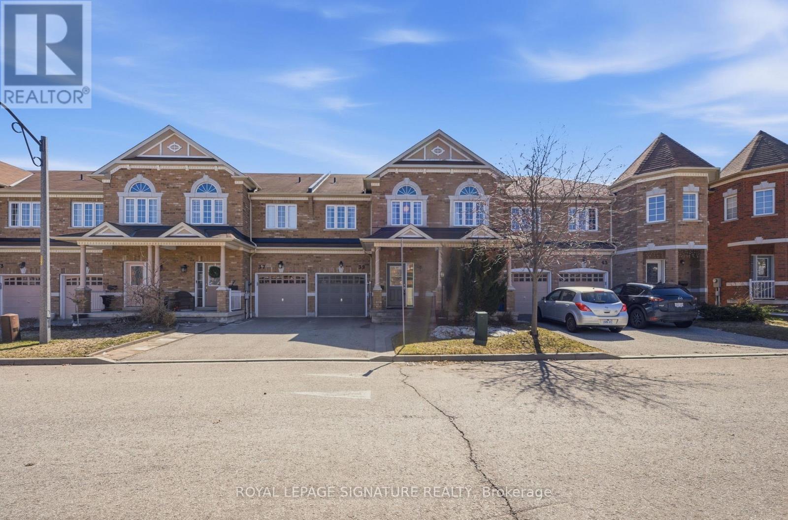 39 Keywood Street, Ajax, Ontario  L1Z 2E5 - Photo 4 - E12939510