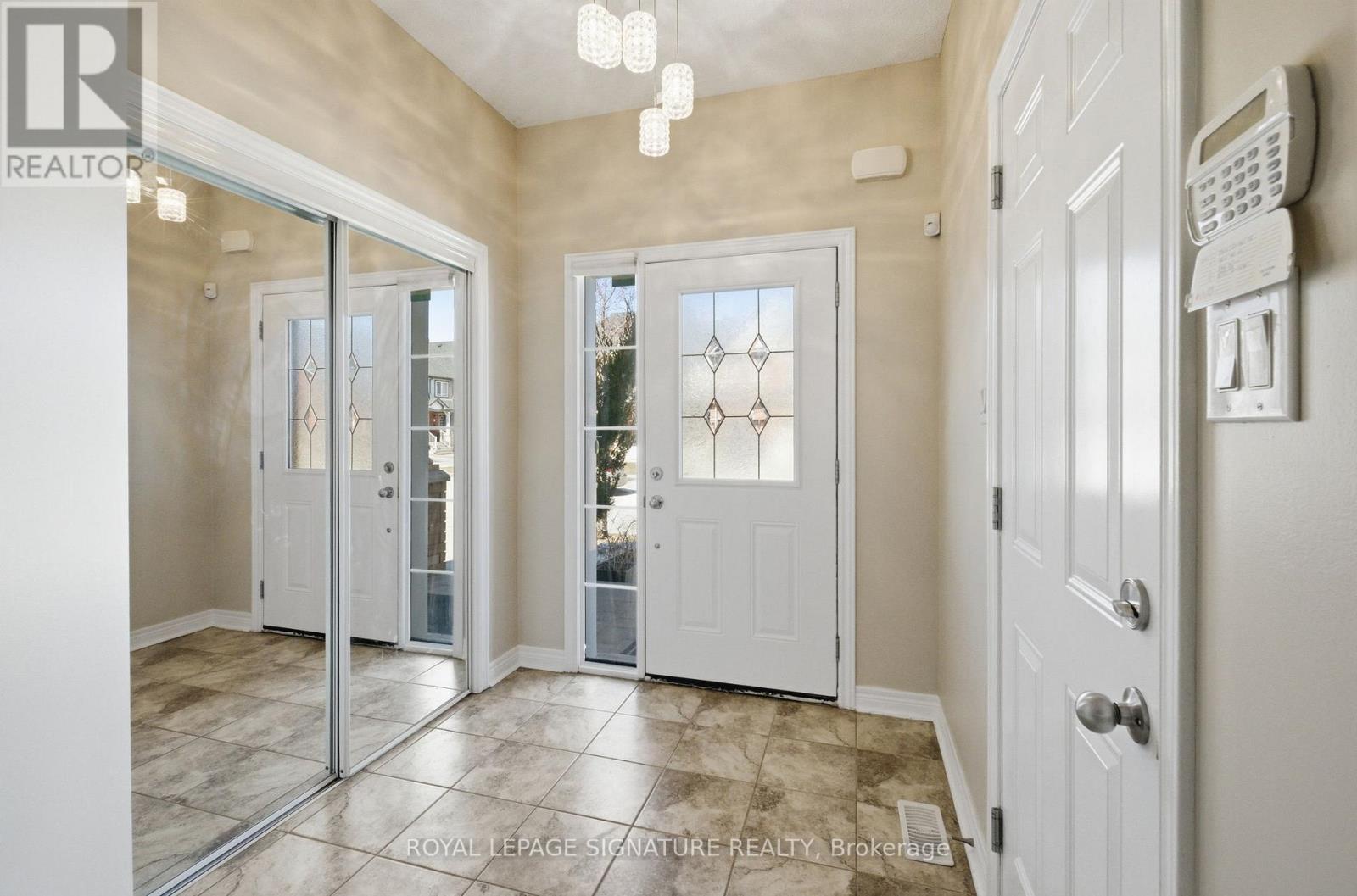 39 Keywood Street, Ajax, Ontario  L1Z 2E5 - Photo 5 - E12939510