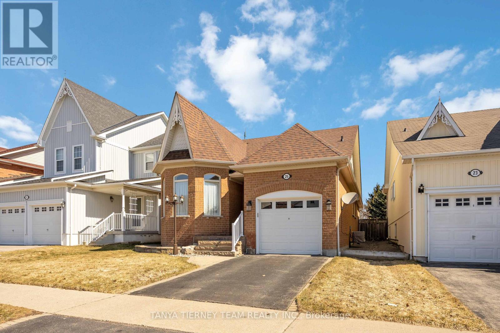 25 WILSHIRE DRIVE, Whitby, Ontario