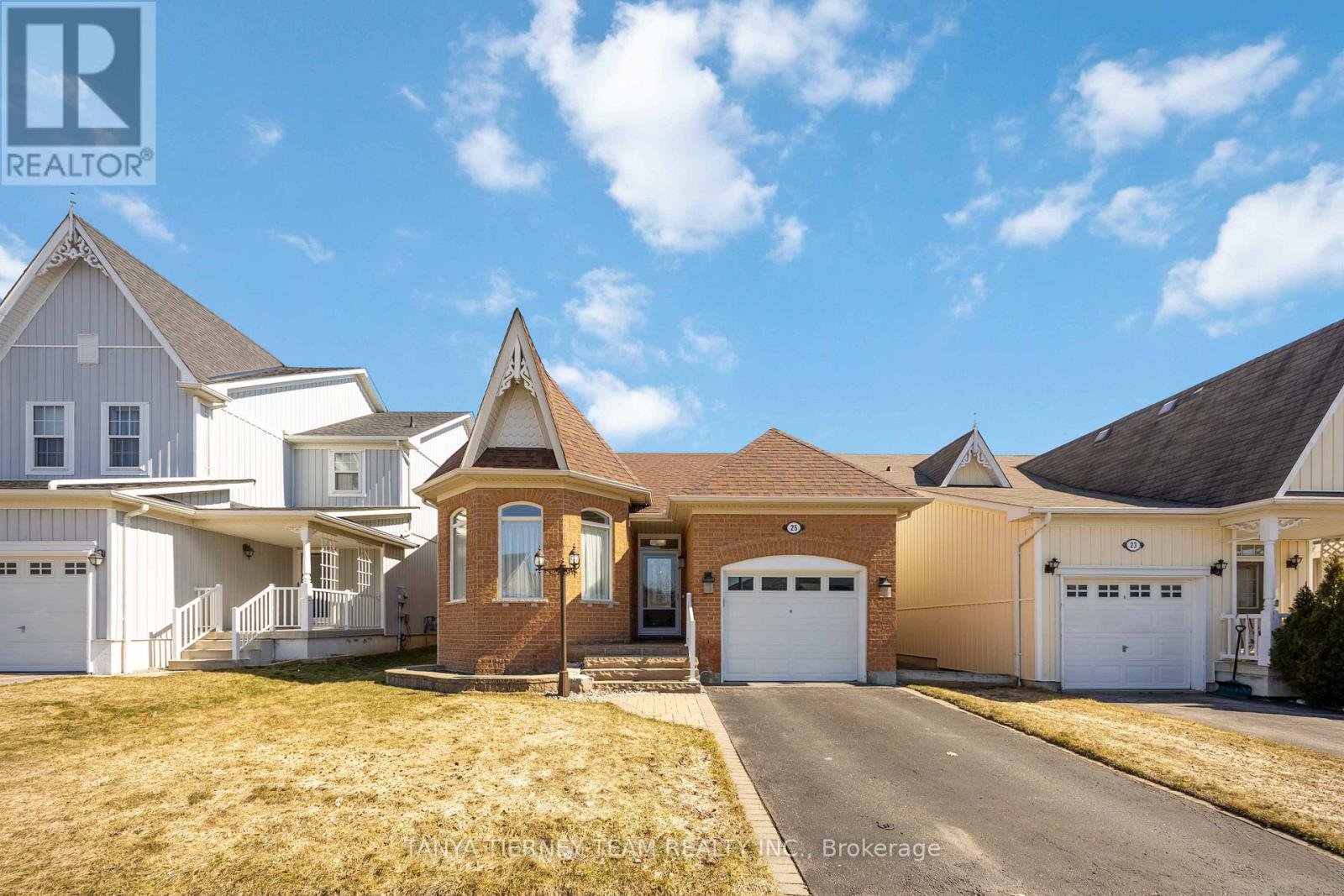 25 Wilshire Drive, Whitby, Ontario L1M 2C4 - Photo 2 - E12939648