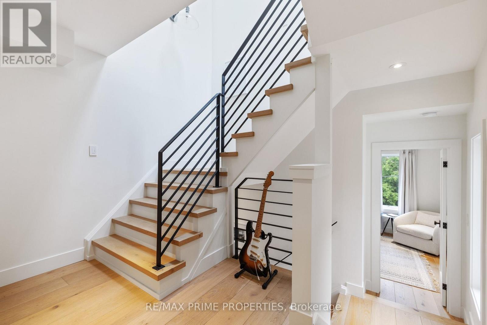 291 Kingswood Road, Toronto, Ontario  M4E 3N8 - Photo 13 - E12939692