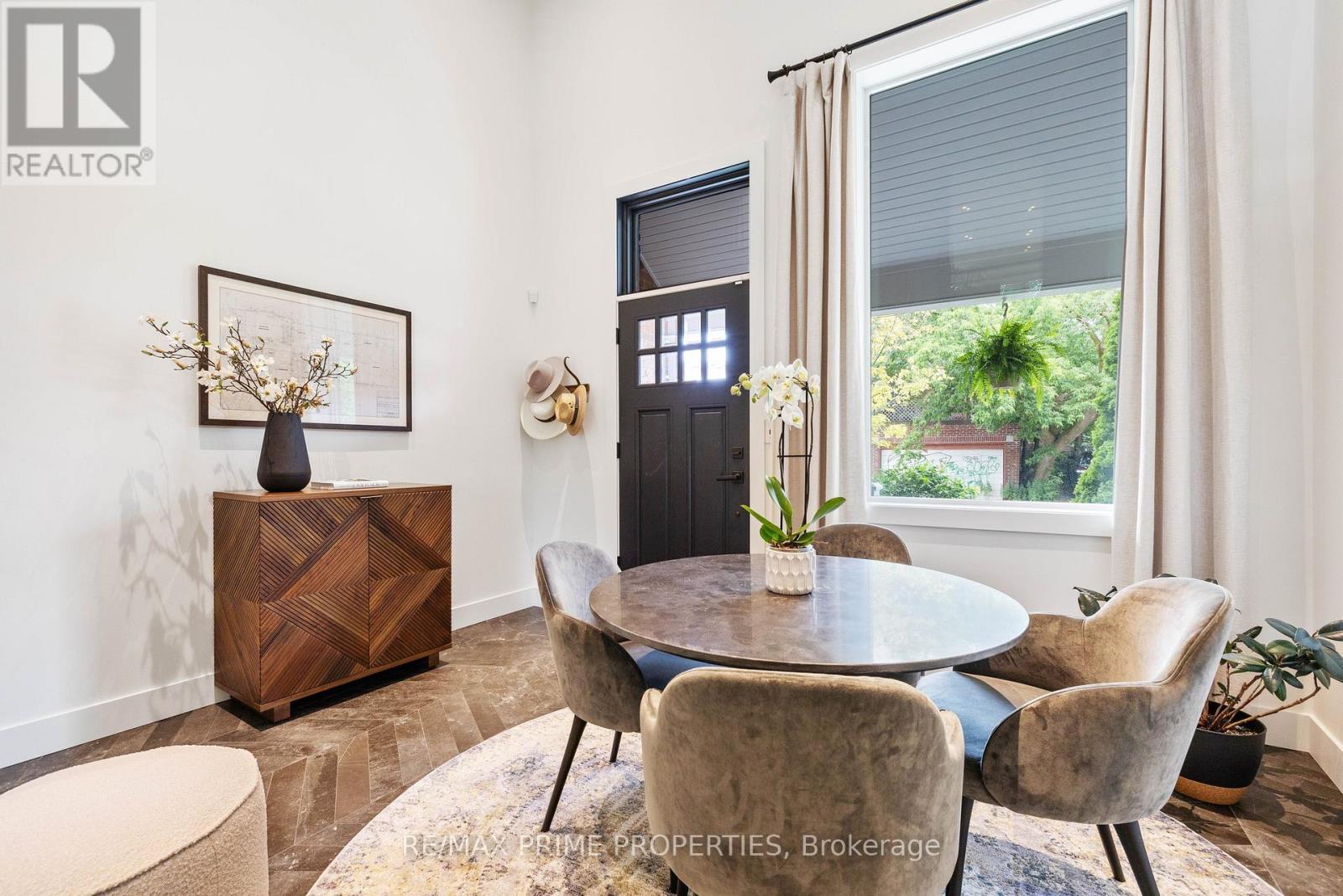 291 Kingswood Road, Toronto, Ontario  M4E 3N8 - Photo 5 - E12939692