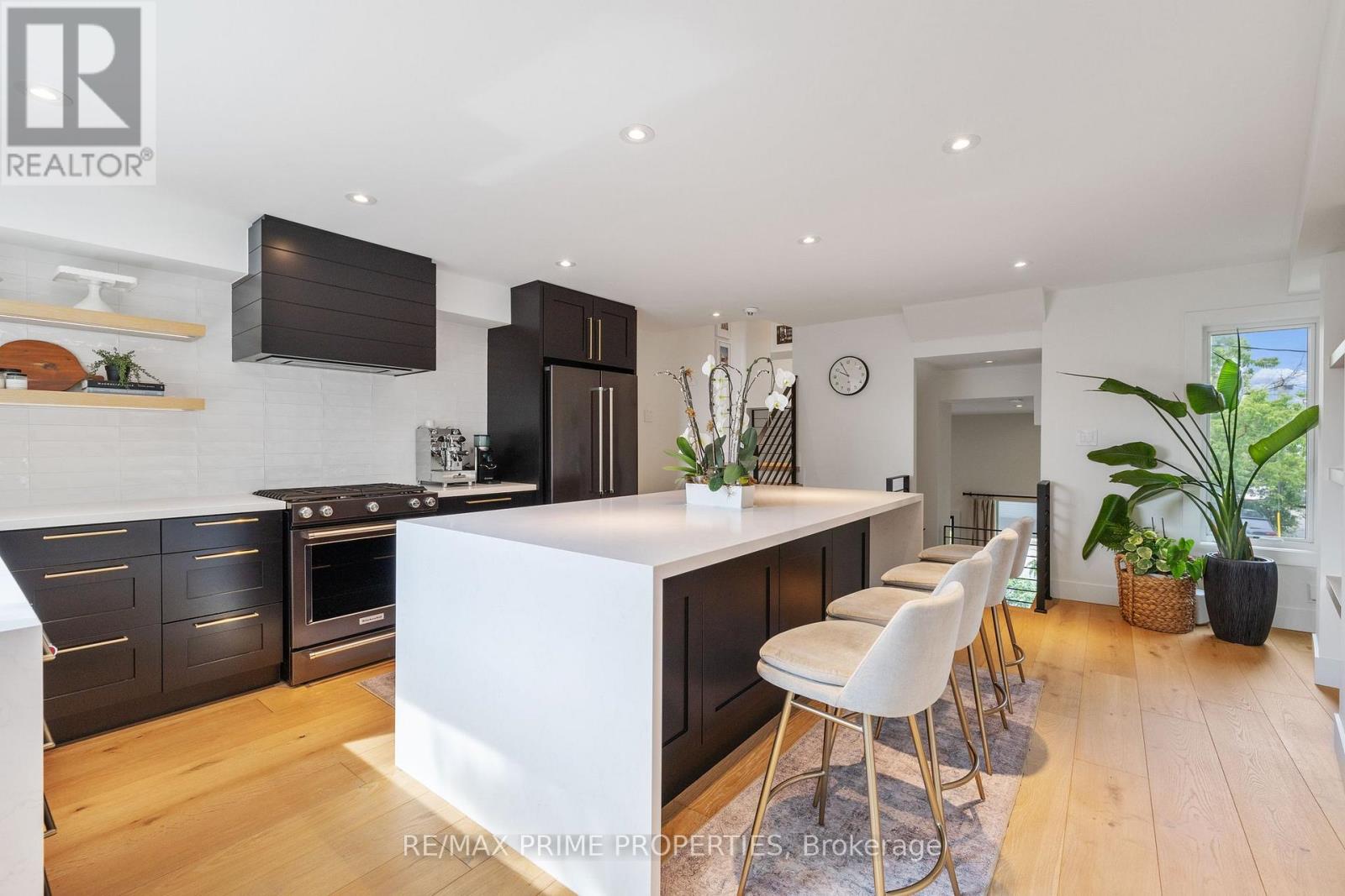 291 Kingswood Road, Toronto, Ontario  M4E 3N8 - Photo 6 - E12939692