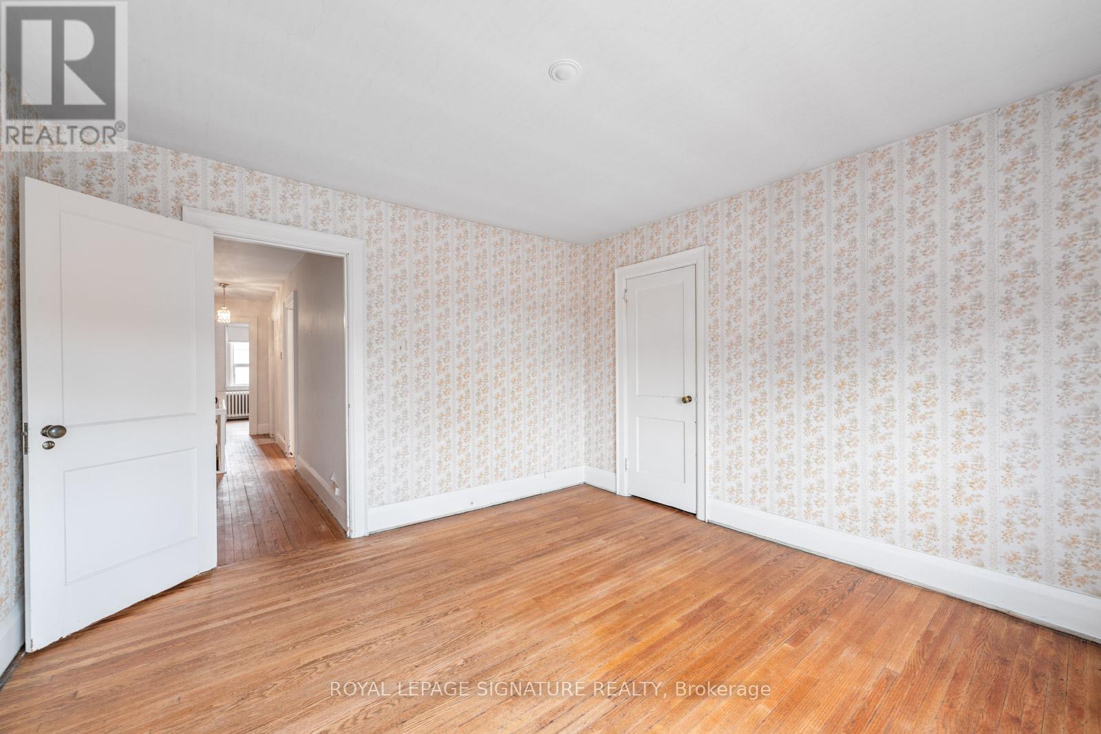 15 Marlow Avenue, Toronto, Ontario  M4J 3T8 - Photo 21 - E12939758