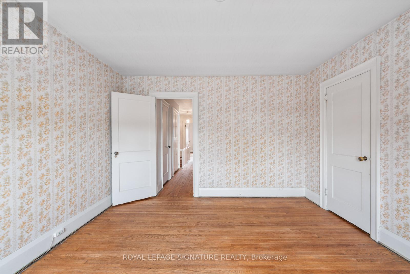 15 Marlow Avenue, Toronto, Ontario  M4J 3T8 - Photo 22 - E12939758