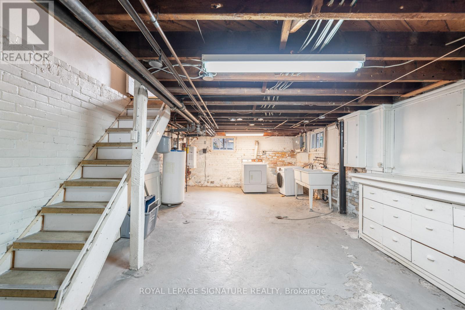 15 Marlow Avenue, Toronto, Ontario  M4J 3T8 - Photo 23 - E12939758