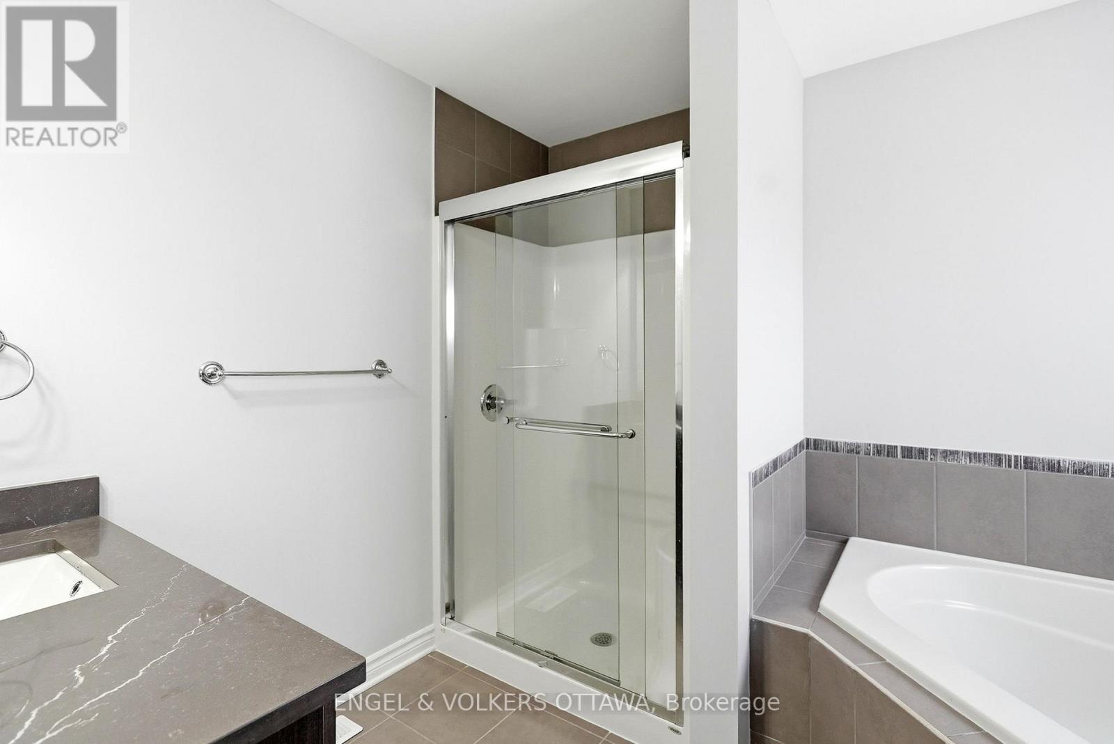 476 Barrick Hill Road, Ottawa, Ontario  K2M 0H8 - Photo 10 - X12939596