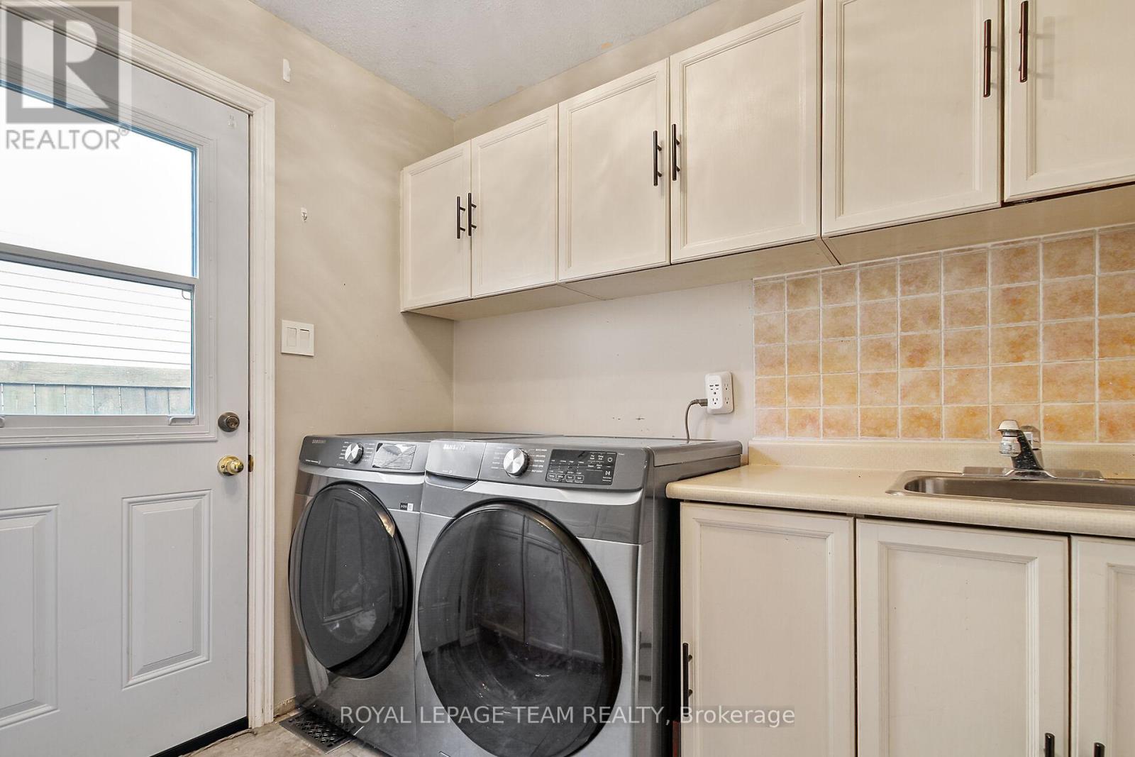 8 Huntsman Crescent, Ottawa, Ontario  K2M 1J2 - Photo 15 - X12939644