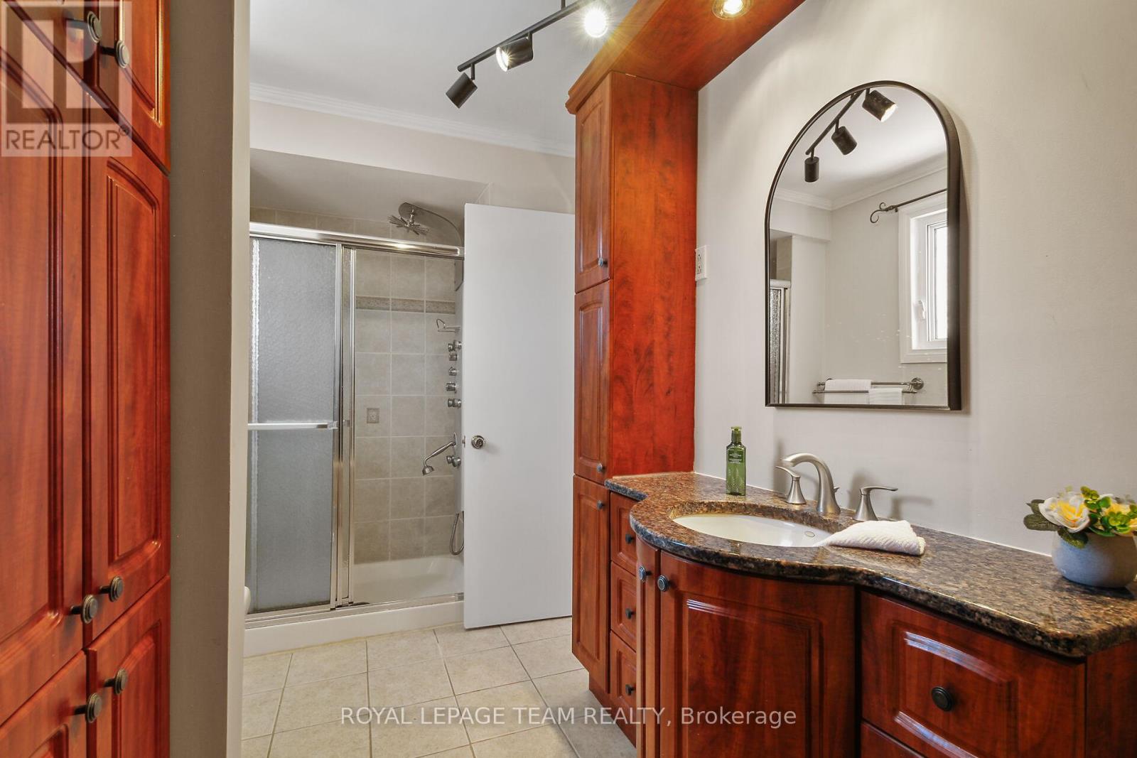 8 Huntsman Crescent, Ottawa, Ontario  K2M 1J2 - Photo 21 - X12939644