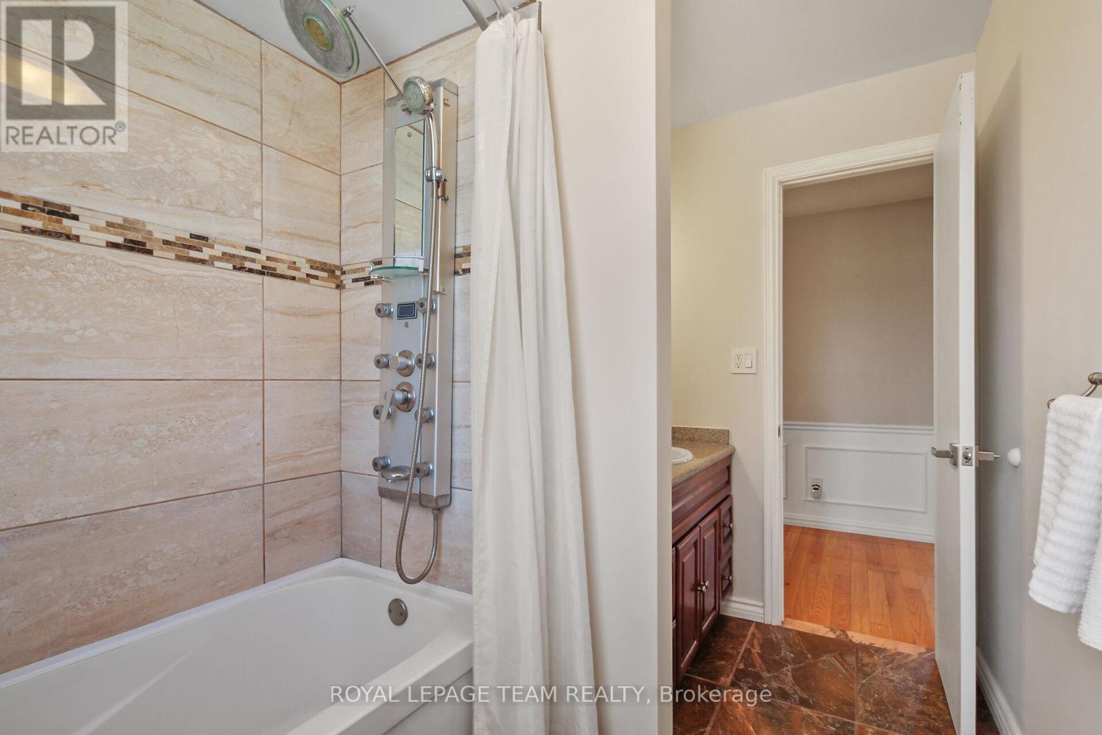 8 Huntsman Crescent, Ottawa, Ontario  K2M 1J2 - Photo 27 - X12939644