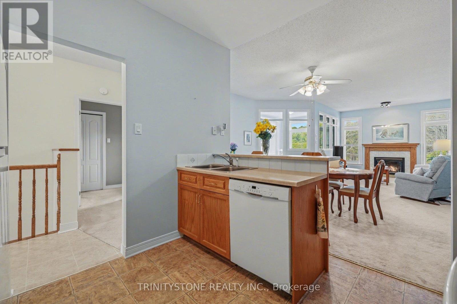 101 Sable Run Drive, Ottawa, Ontario  K2S 1W7 - Photo 16 - X12939790