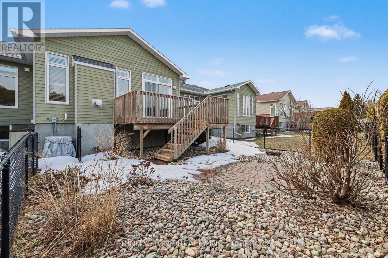 101 Sable Run Drive, Ottawa, Ontario  K2S 1W7 - Photo 30 - X12939790