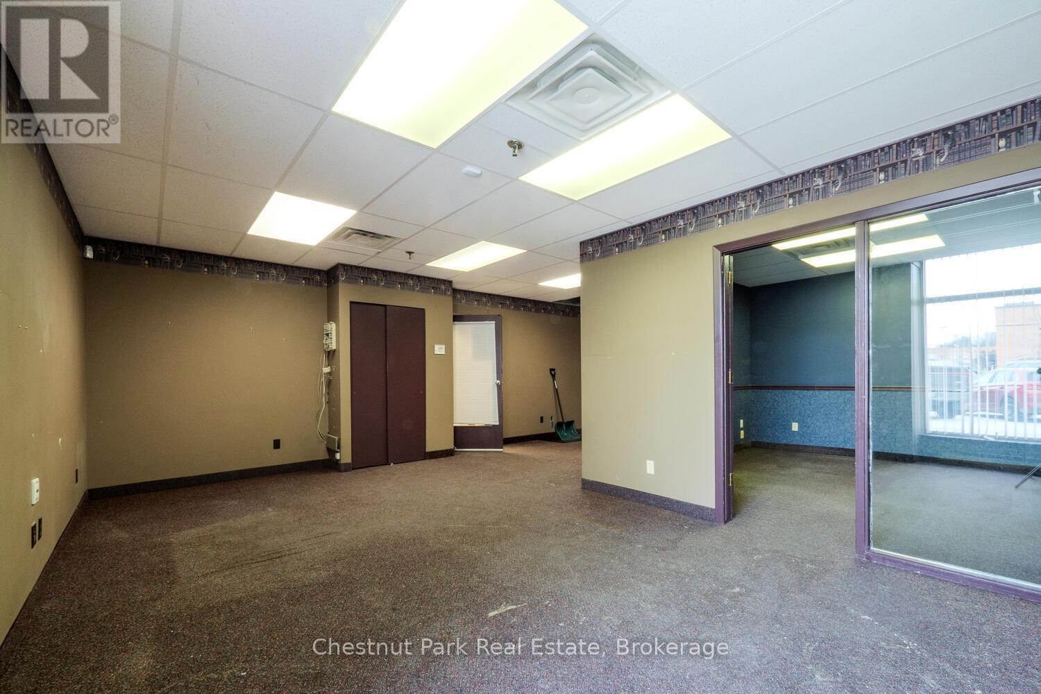 5b - 945 3rd Avenue E, Owen Sound, Ontario  N4K 2K8 - Photo 3 - X12939488