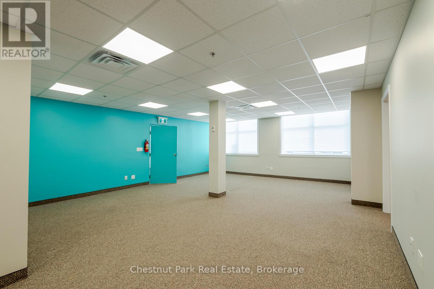 15 - 945 3rd Avenue E, Owen Sound, Ontario  N4K 2K8 - Photo 4 - X12939534