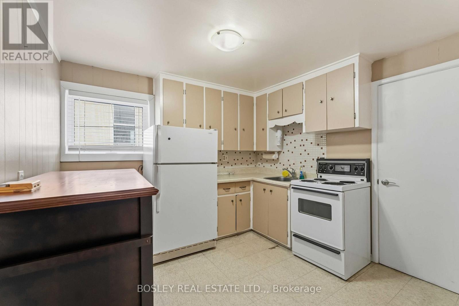 100 Niagara Street, St. Catharines, Ontario  L2R 4L4 - Photo 28 - X12939440