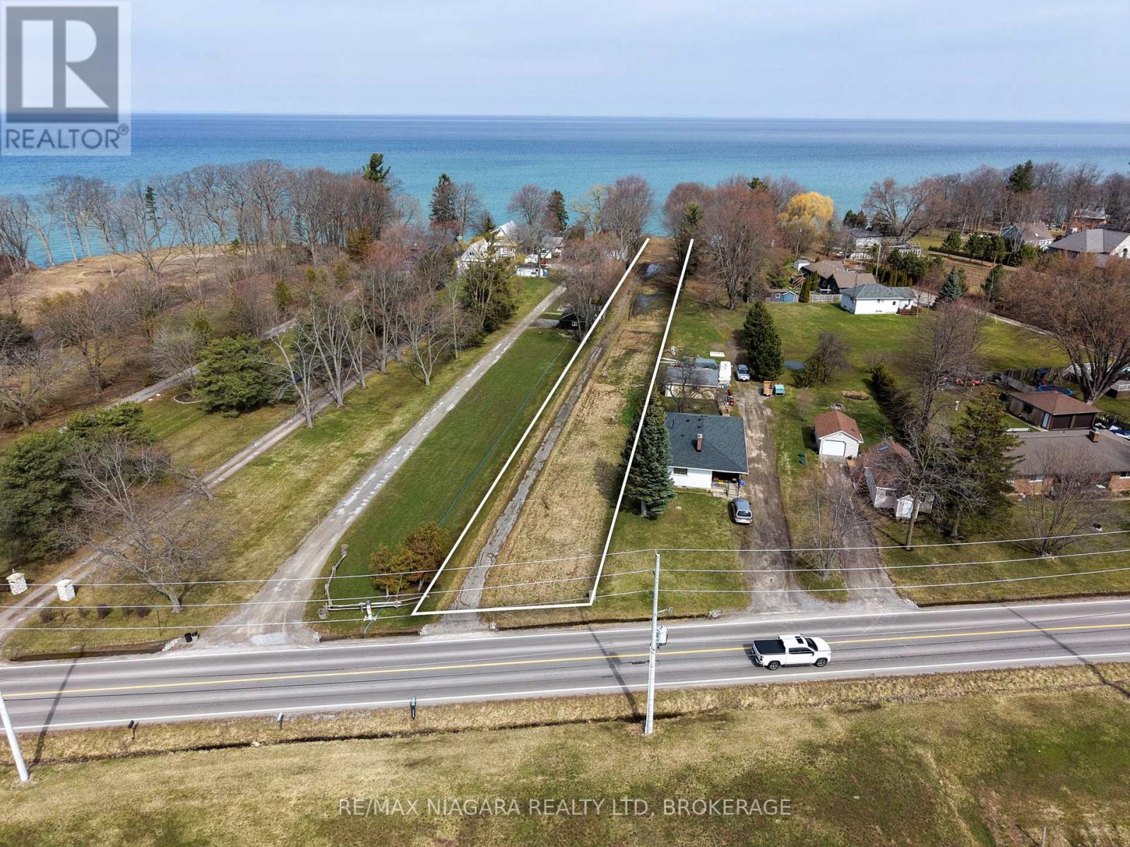 1204 Lakeshore Road W, St. Catharines, Ontario  L2R 6P9 - Photo 17 - X12939578