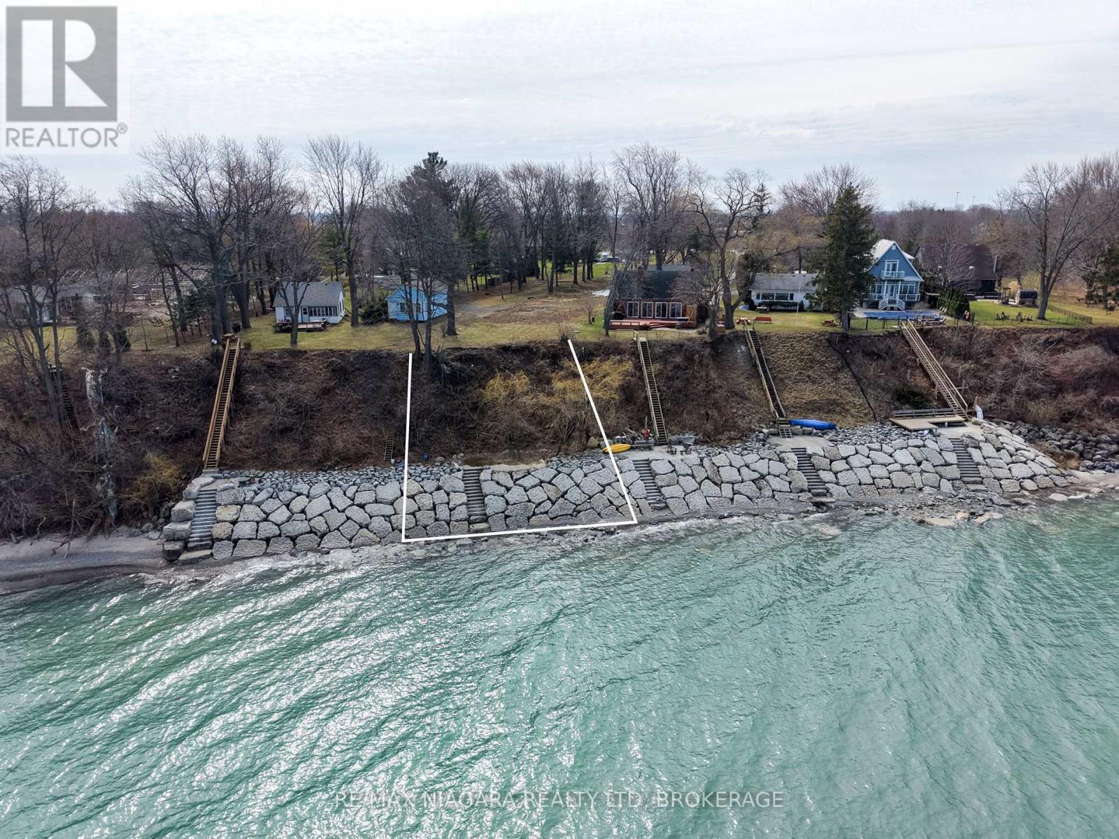 1204 Lakeshore Road W, St. Catharines, Ontario  L2R 6P9 - Photo 3 - X12939578