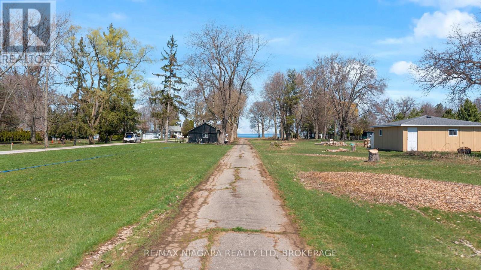 1204 Lakeshore Road W, St. Catharines, Ontario  L2R 6P9 - Photo 8 - X12939578