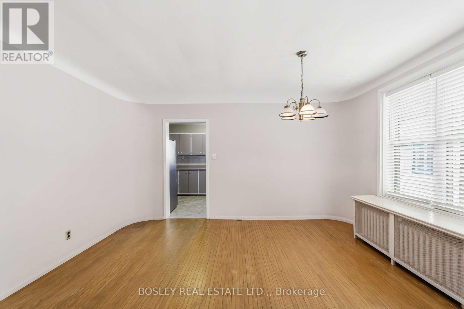 100 Niagara Street, St. Catharines, Ontario  L2R 4L4 - Photo 8 - X12939600