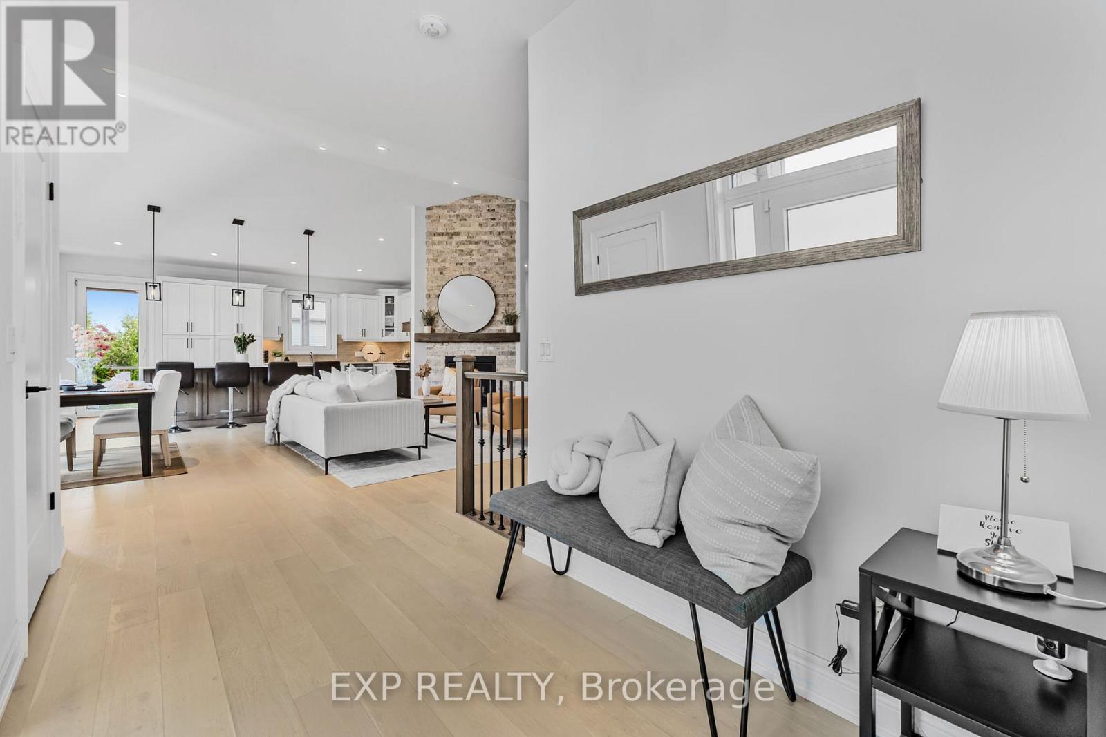 4242 Village Creek Drive, Fort Erie, Ontario  L0S 1S0 - Photo 8 - X12939744