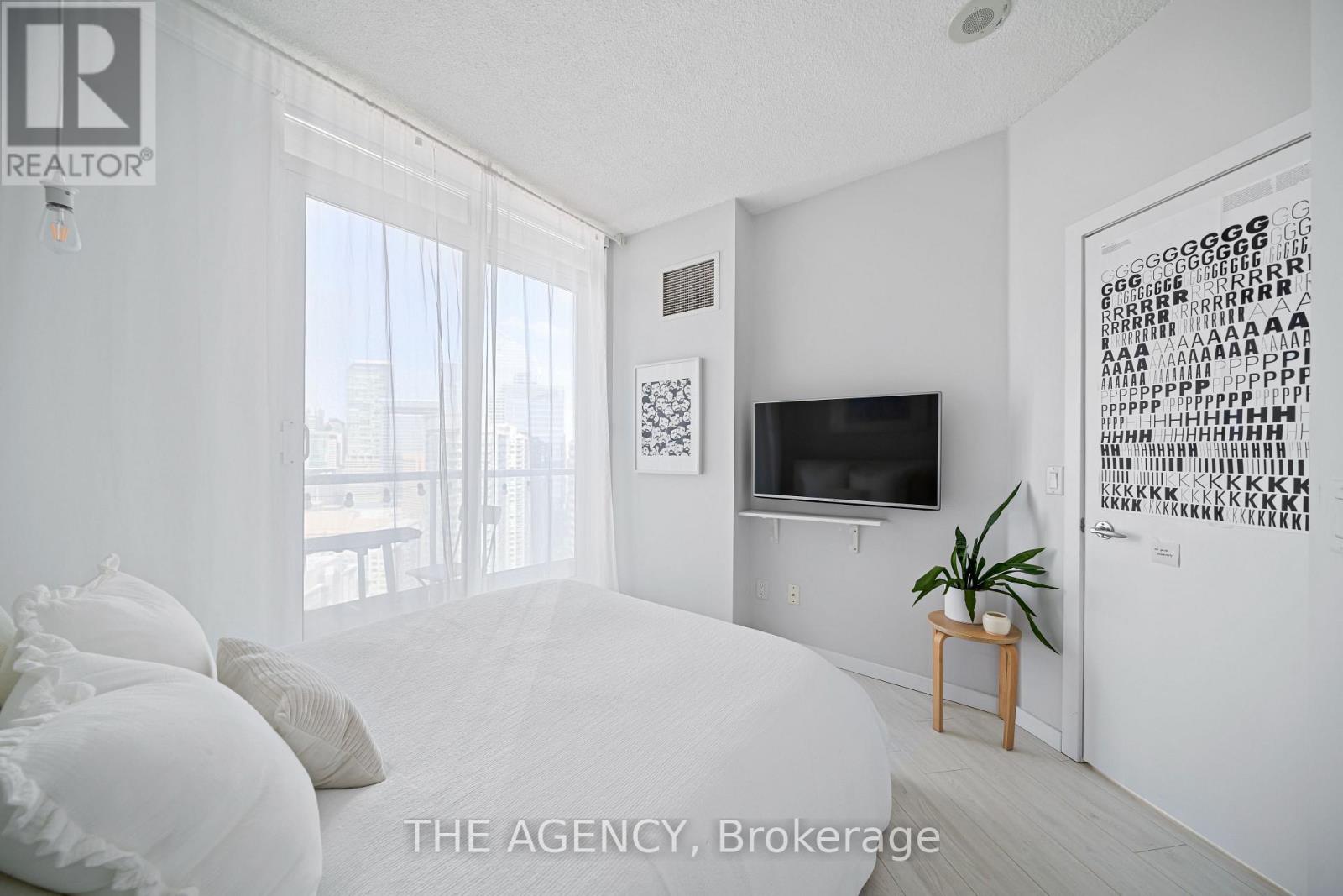 3313 - 208 Queens Quay W, Toronto, Ontario  M5J 2Y5 - Photo 15 - C12939532