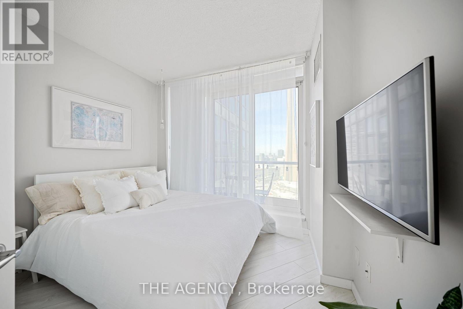 3313 - 208 Queens Quay W, Toronto, Ontario  M5J 2Y5 - Photo 14 - C12939532