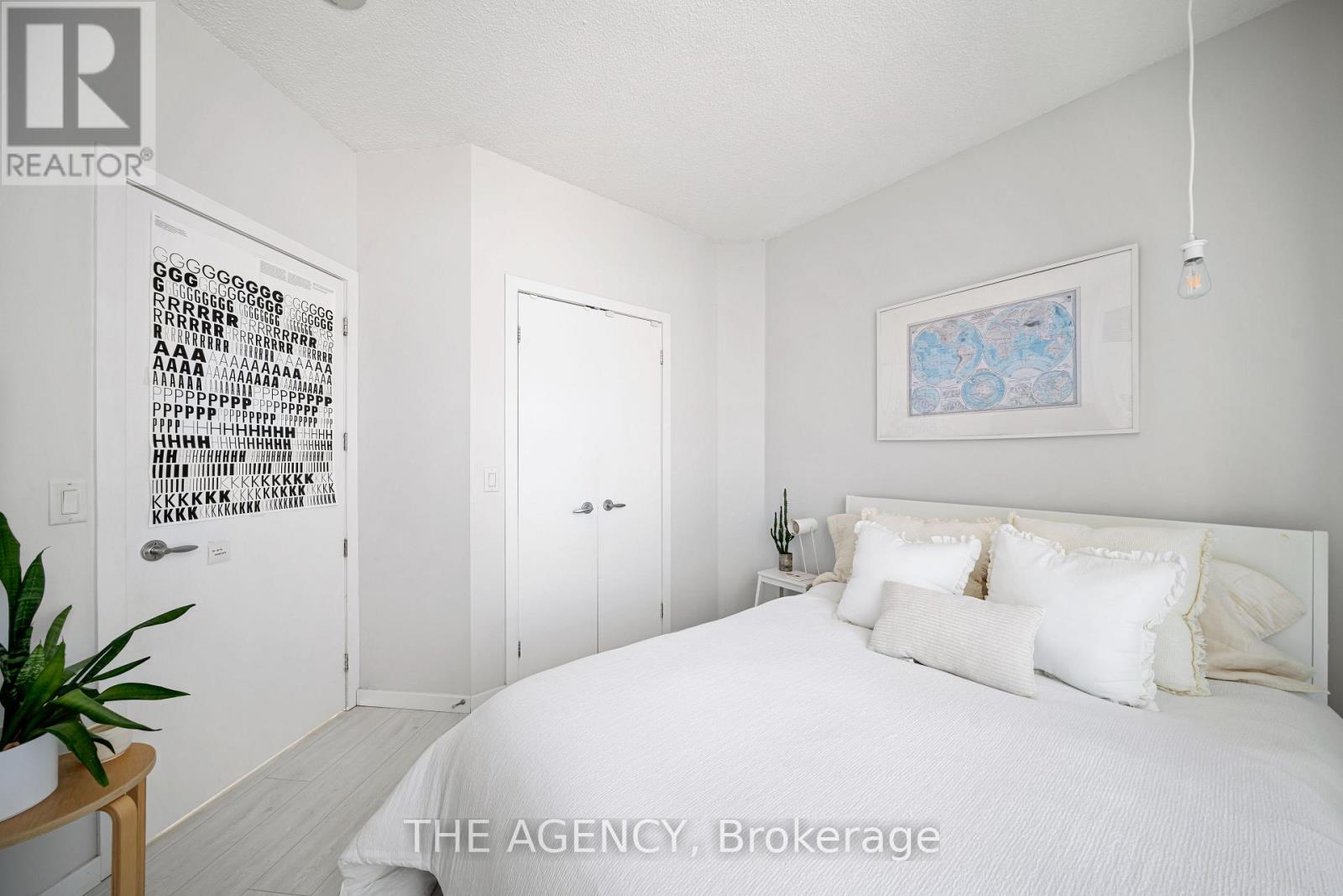 3313 - 208 Queens Quay W, Toronto, Ontario  M5J 2Y5 - Photo 16 - C12939532