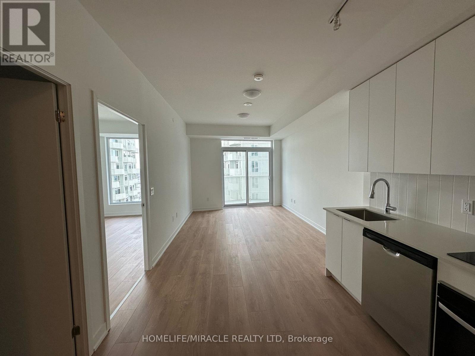 2431 - 498 Caldari Road, Vaughan, Ontario  L4K 0R6 - Photo 4 - N12939538