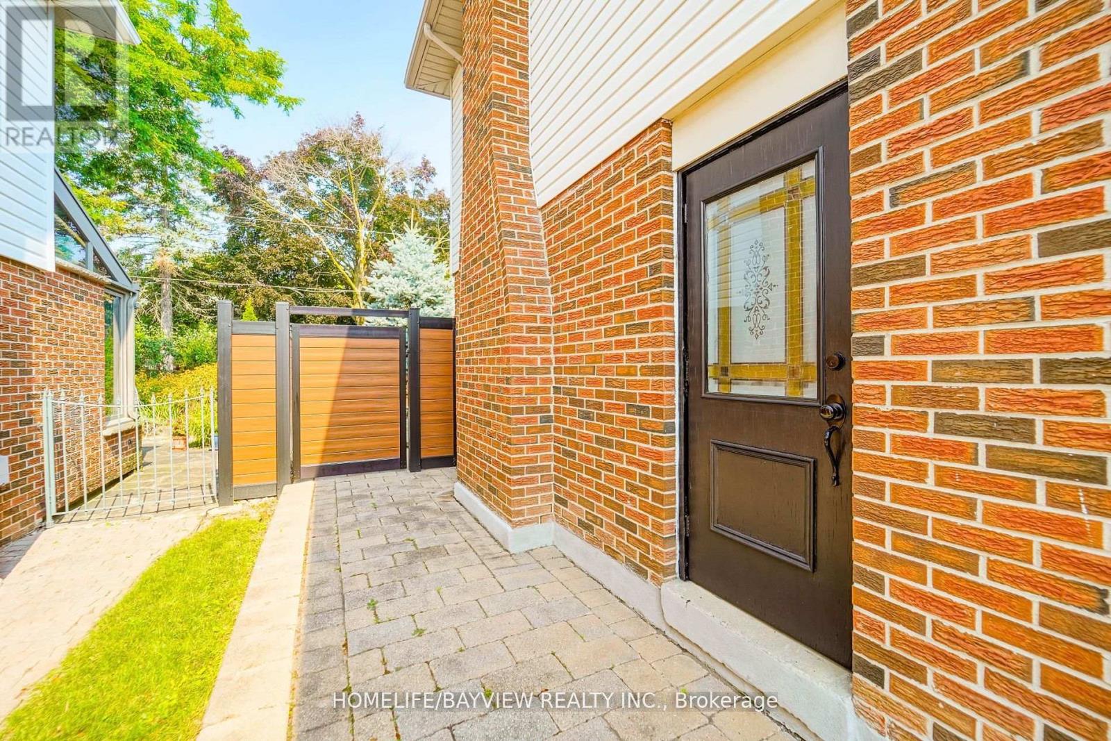 32 Silver Aspen Drive, Markham, Ontario  L3T 3T2 - Photo 11 - N12939554