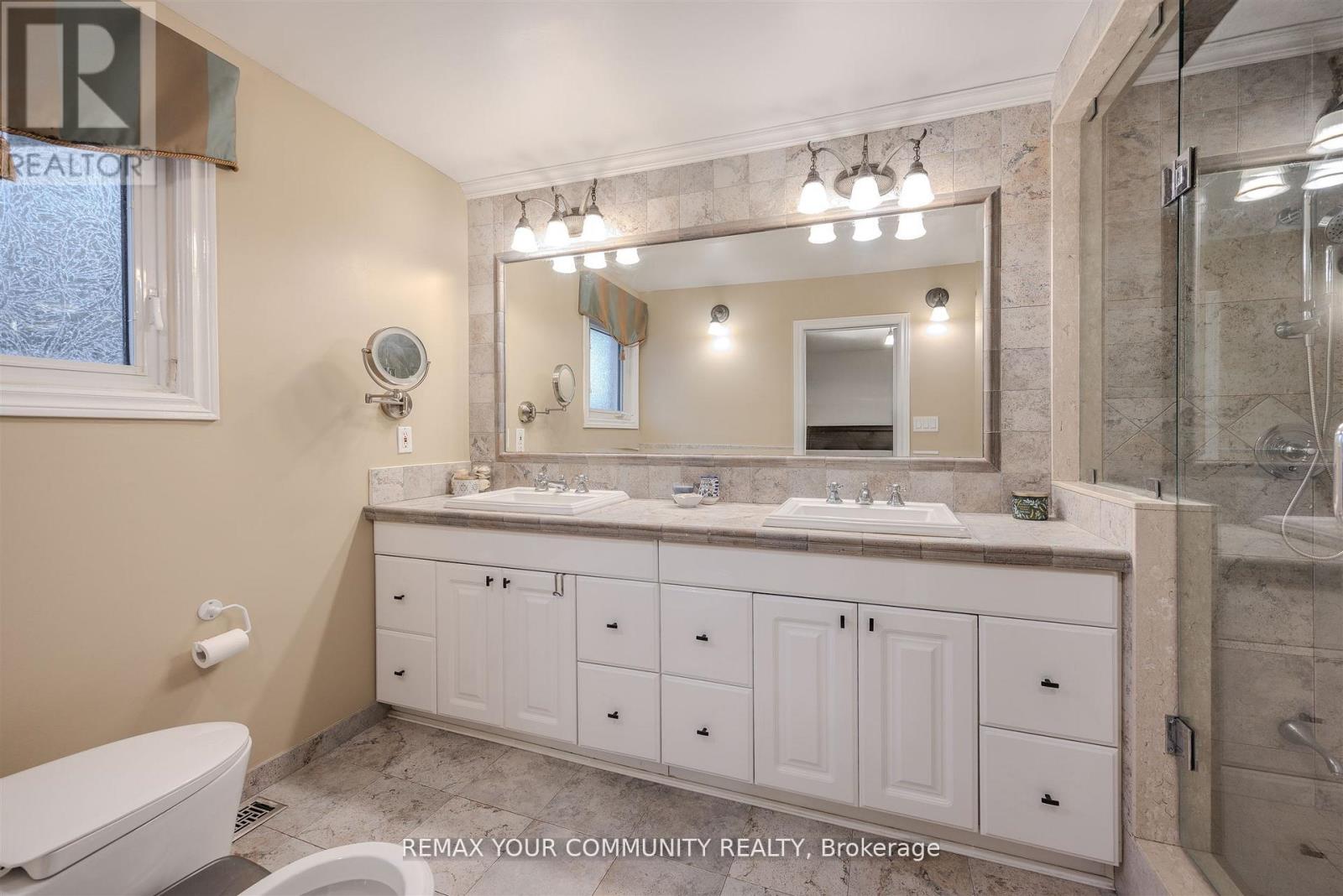 2 Kirkland Court, Richmond Hill, Ontario  L4C 9J1 - Photo 30 - N12939568