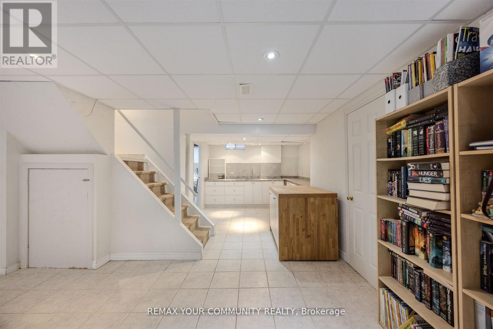 2 Kirkland Court, Richmond Hill, Ontario  L4C 9J1 - Photo 35 - N12939568