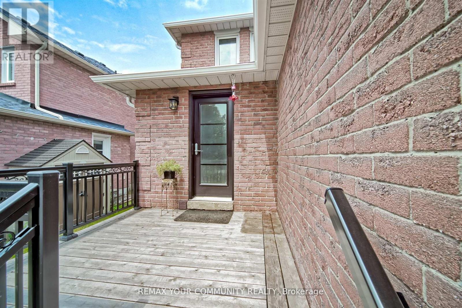 2 Kirkland Court, Richmond Hill, Ontario  L4C 9J1 - Photo 40 - N12939568