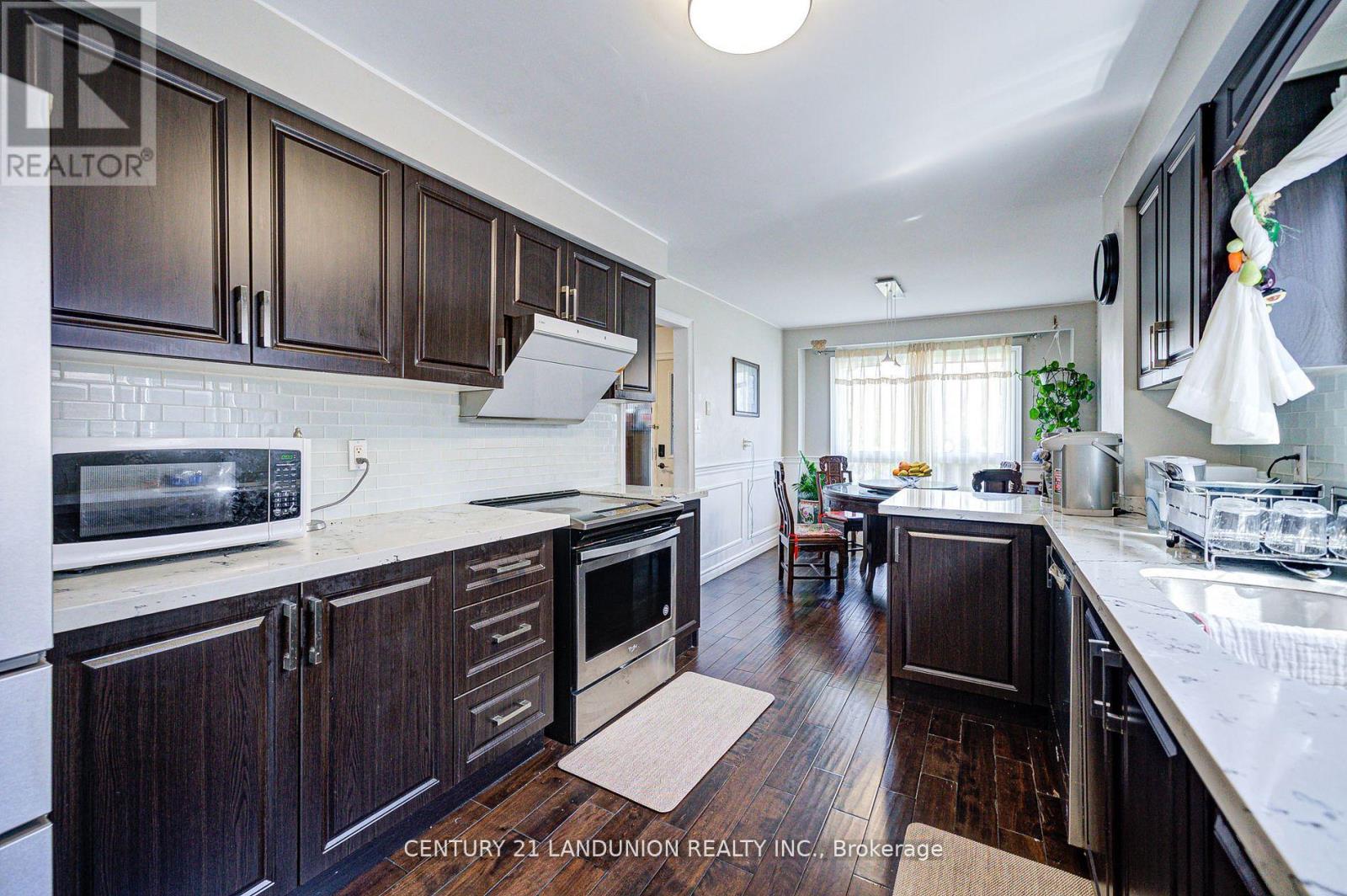 183 Willowbrook Road, Markham, Ontario  L3T 5L5 - Photo 10 - N12939646