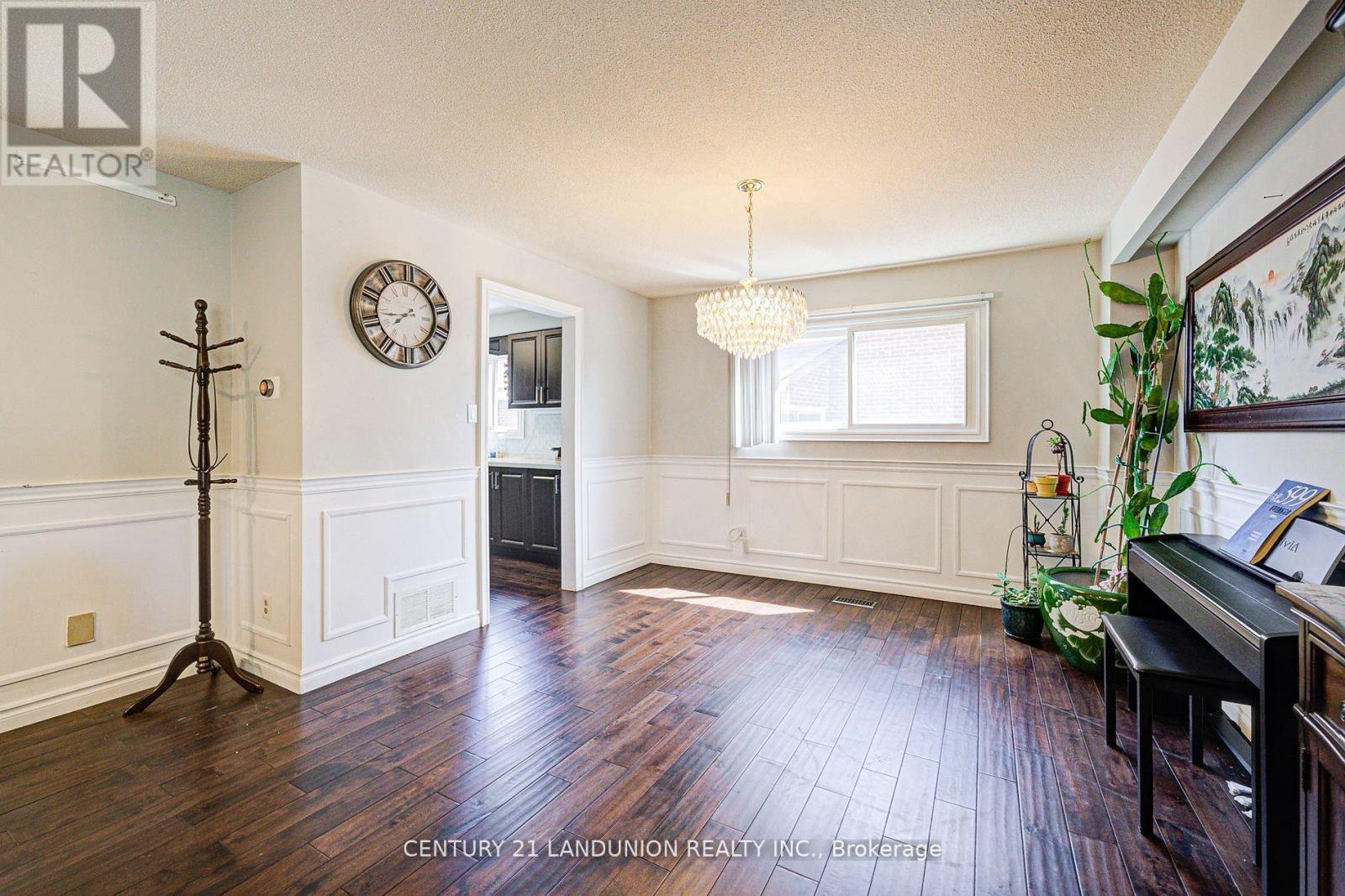 183 Willowbrook Road, Markham, Ontario  L3T 5L5 - Photo 18 - N12939646